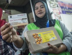 Keterlambatan Kedatangan Telur di Mini DC Setiabudi Jadi Perbincangan Warga Penerima KJP Plus